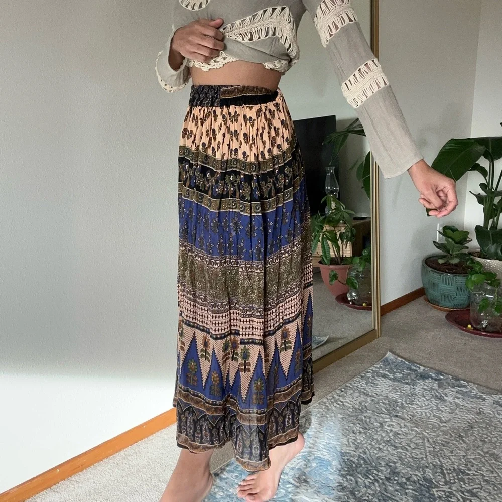 Boho patterned peasant skirt - Picture 5 of 8